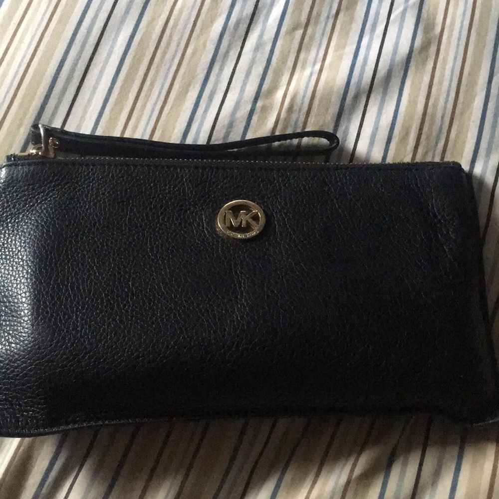 Michael Kors Wallet.